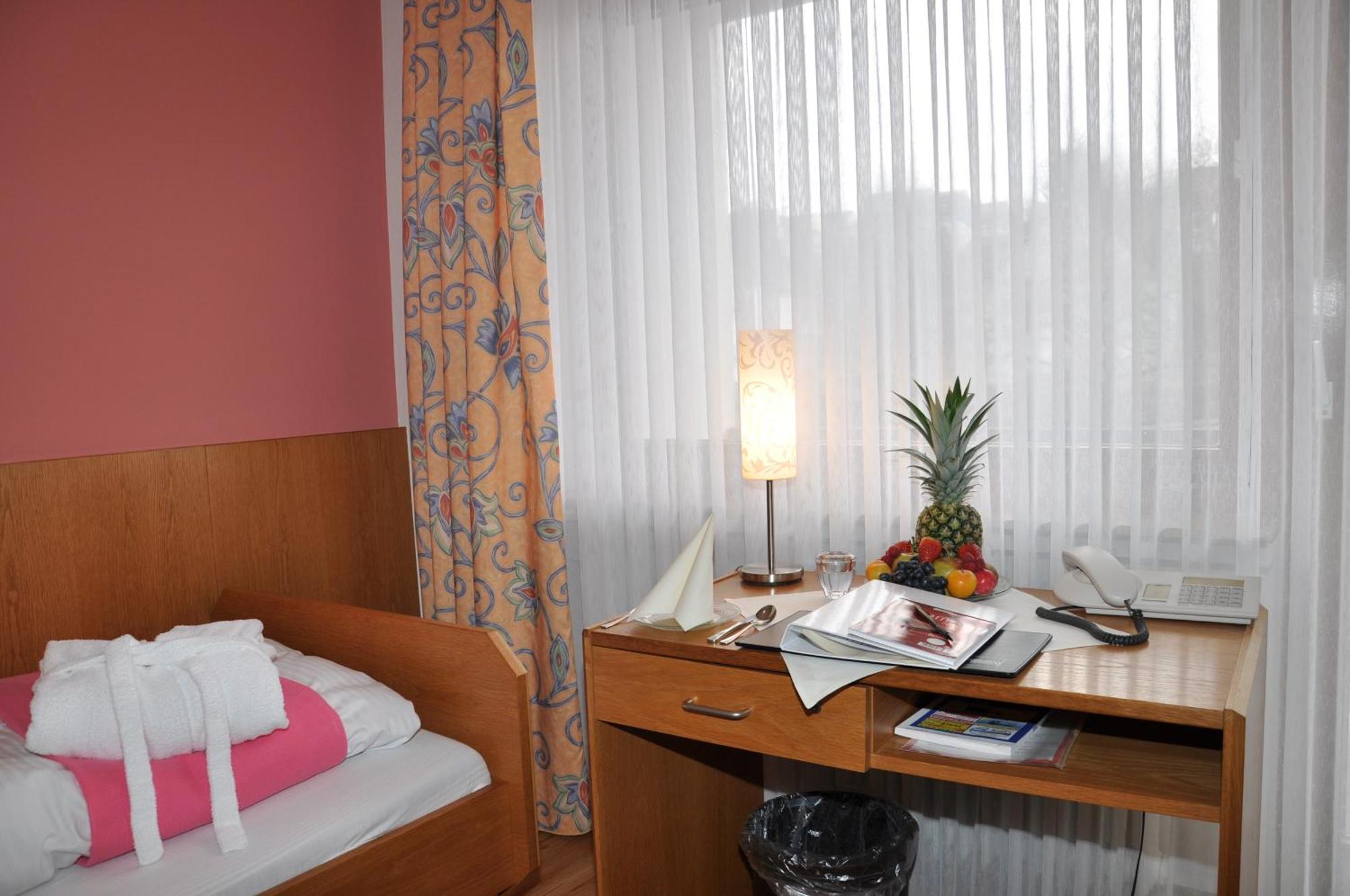 Hotel-Restaurant Sonnenhof Veitsrodt Cameră foto